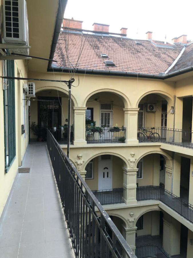 V57 Apartment Oktogon Budapest Exterior foto